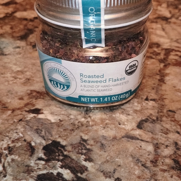 Roasted Seaweed Flakes - A Blend Of Hand Harvested Atlantic Seaweed 1.41 Oz.New - Picture 2 of 6